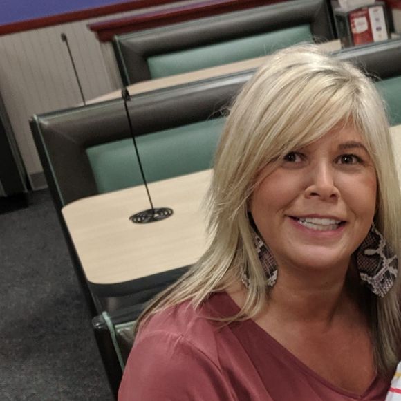 Meet your Posher, Krista - Picture 1 of 1